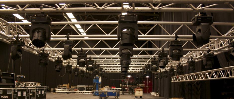 EMJ 2013 - Robin 100 LED Beam